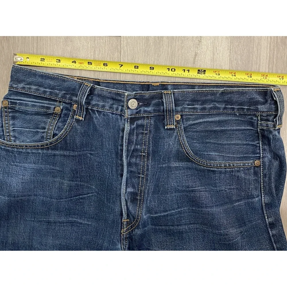 Levi's 501 Jeans Men's 33x32 (34x33) Button Fly Classic Fit Straight Blue