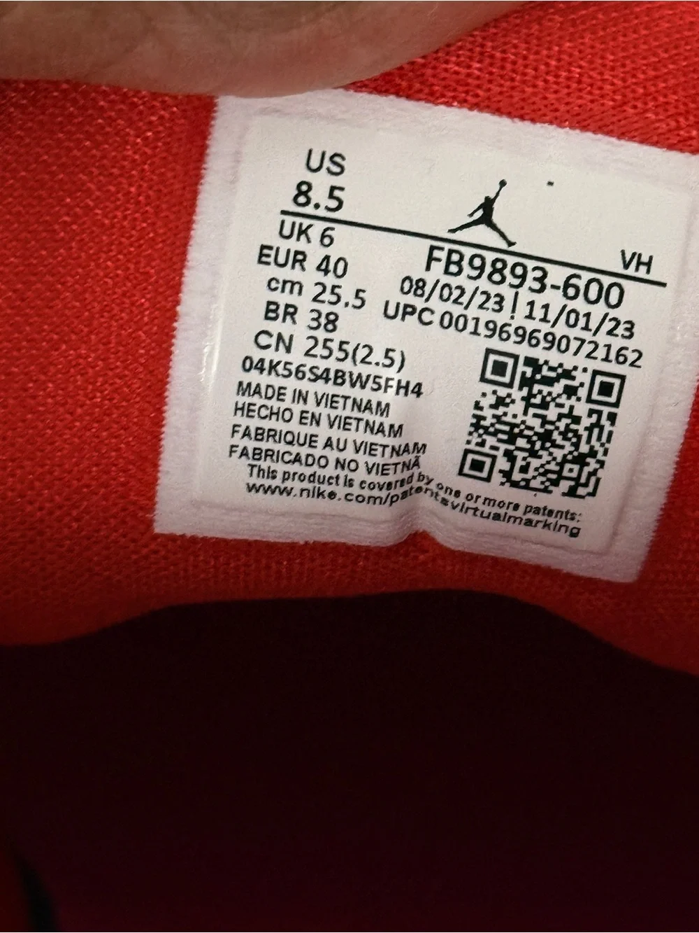 Nike bold red
