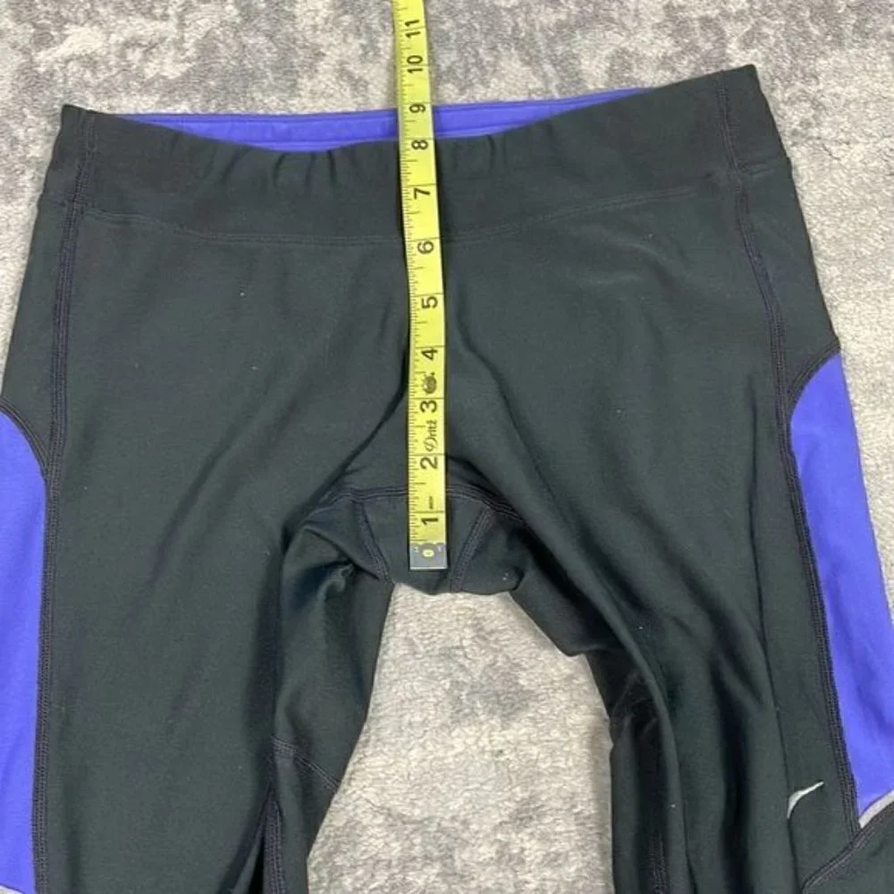 Nike filament capri