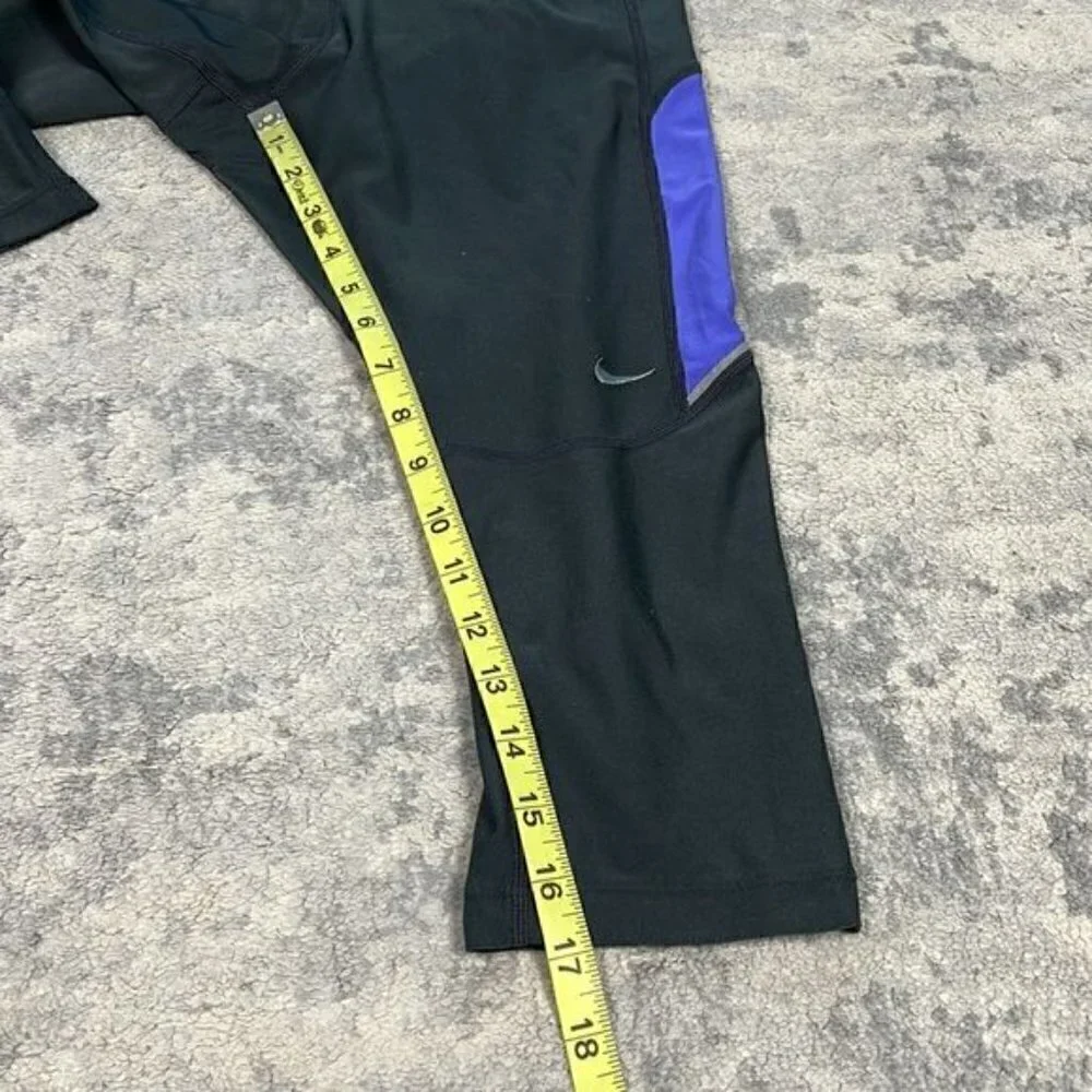 Nike filament capri