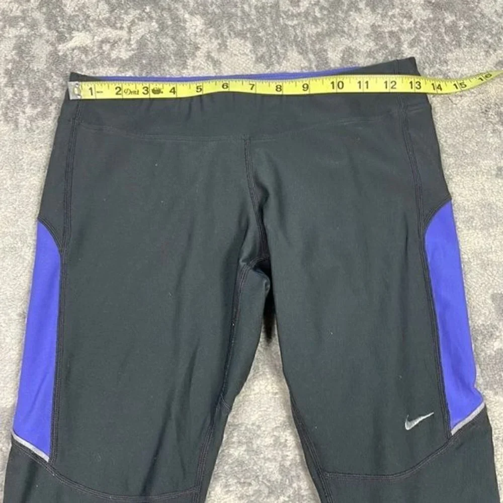 Nike filament capri