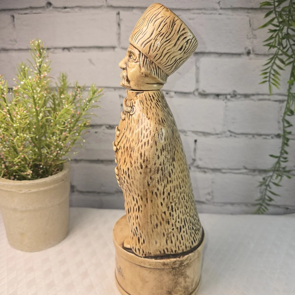 ALBERTA MOLDS beige ceramic