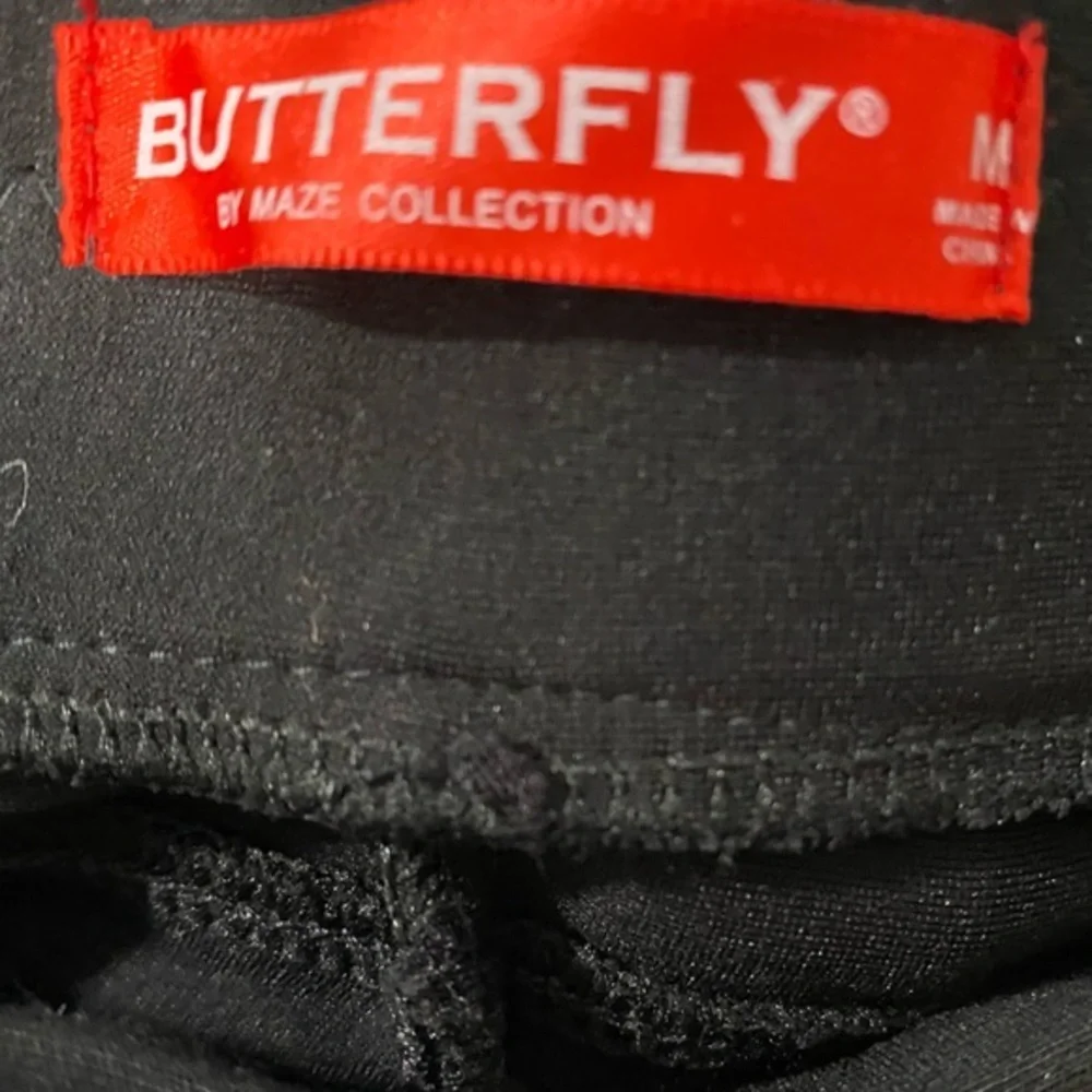 Butterfly by Maze Collection white euc