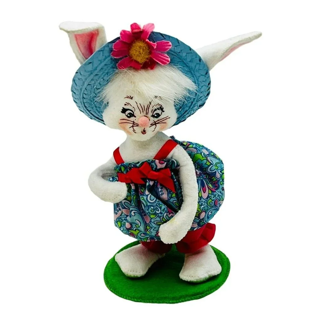 Annalee Easter Girl Bunny 8‎ inch 2013 Open Eyes Closed Mouth Blue Straw Hat