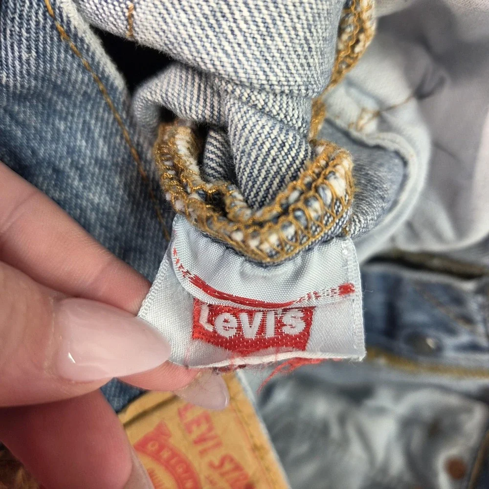 Levis 501 Jeans Mens‎ Light Wash Blue Straight Button Fly Faded Denim Fits 30x27