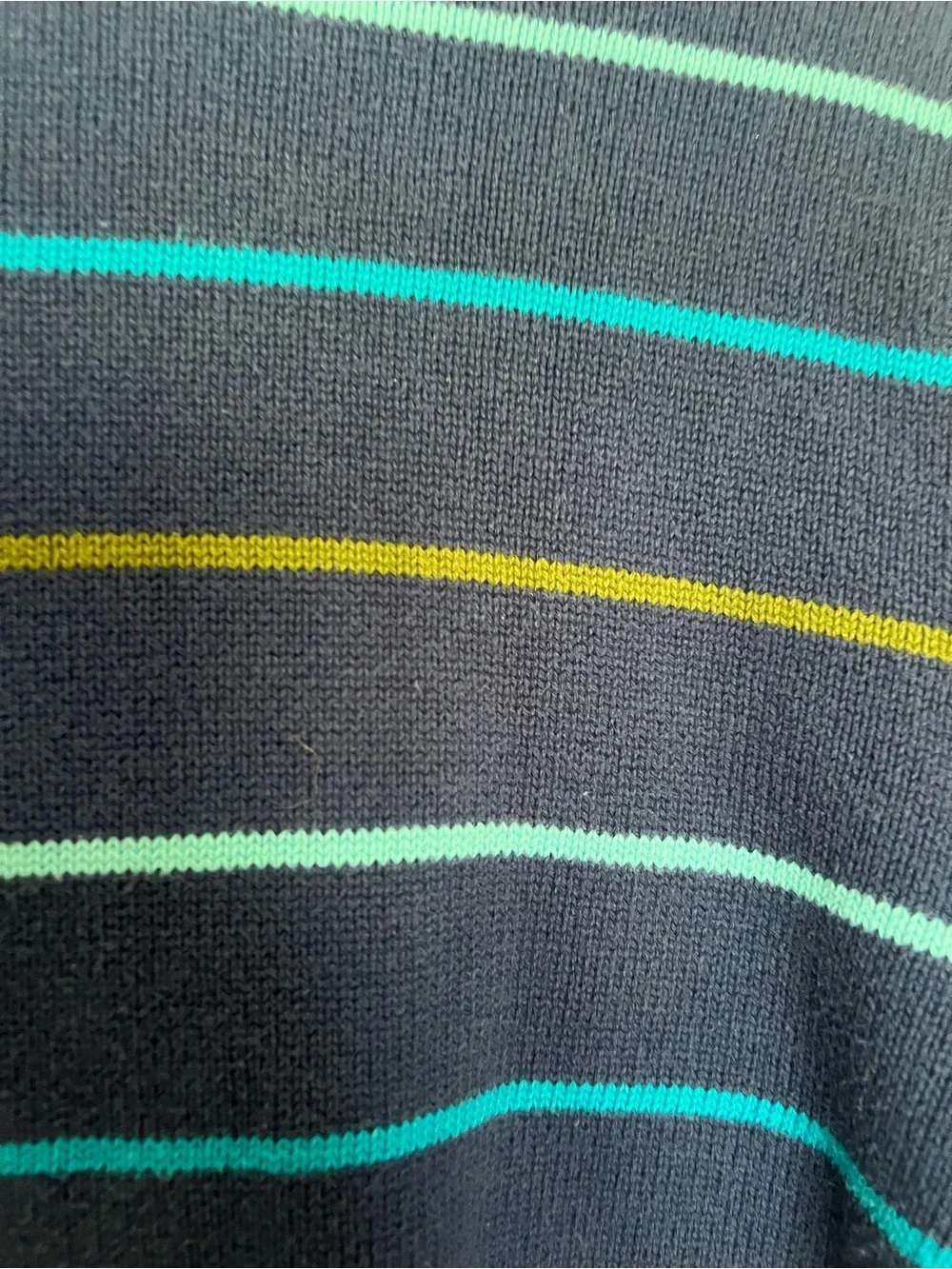 Hollister neck sweater