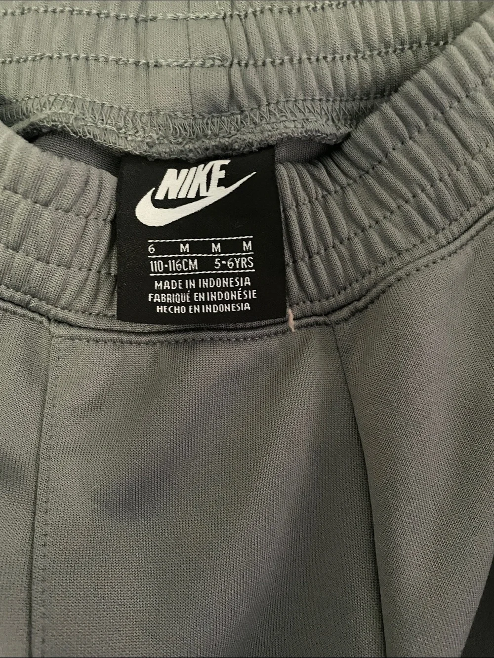 Nike Kids Charcoal Gray with Pink and White Colorblock Joggers girls size: 5/6