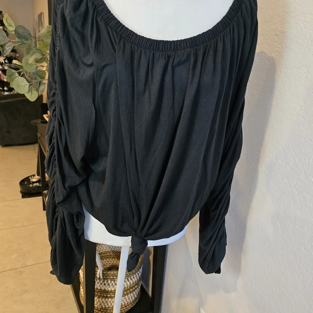 Free People chic black