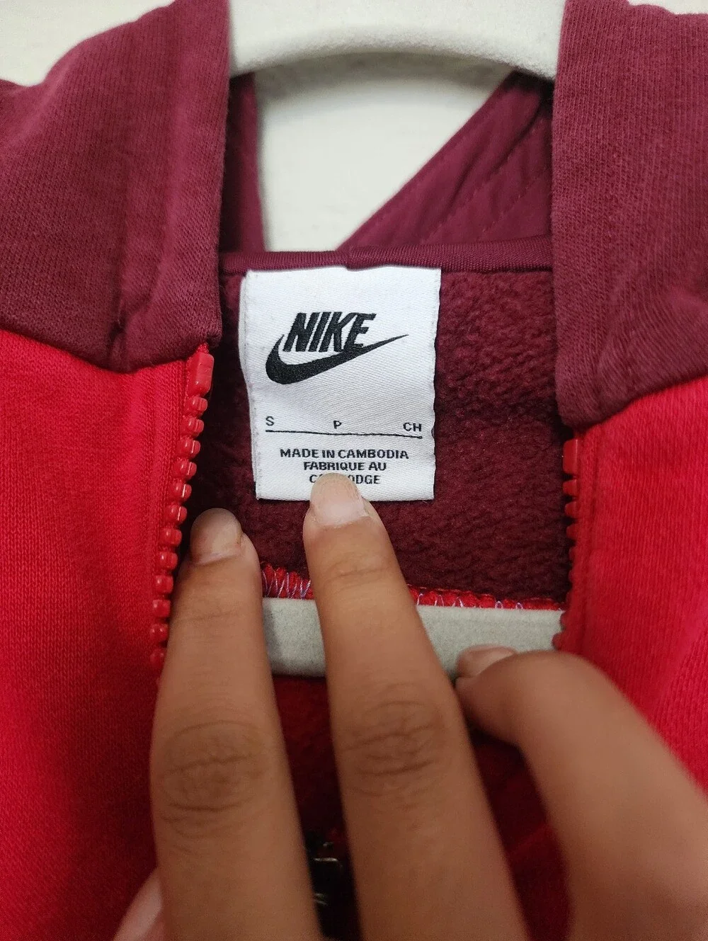 Nike kids zip