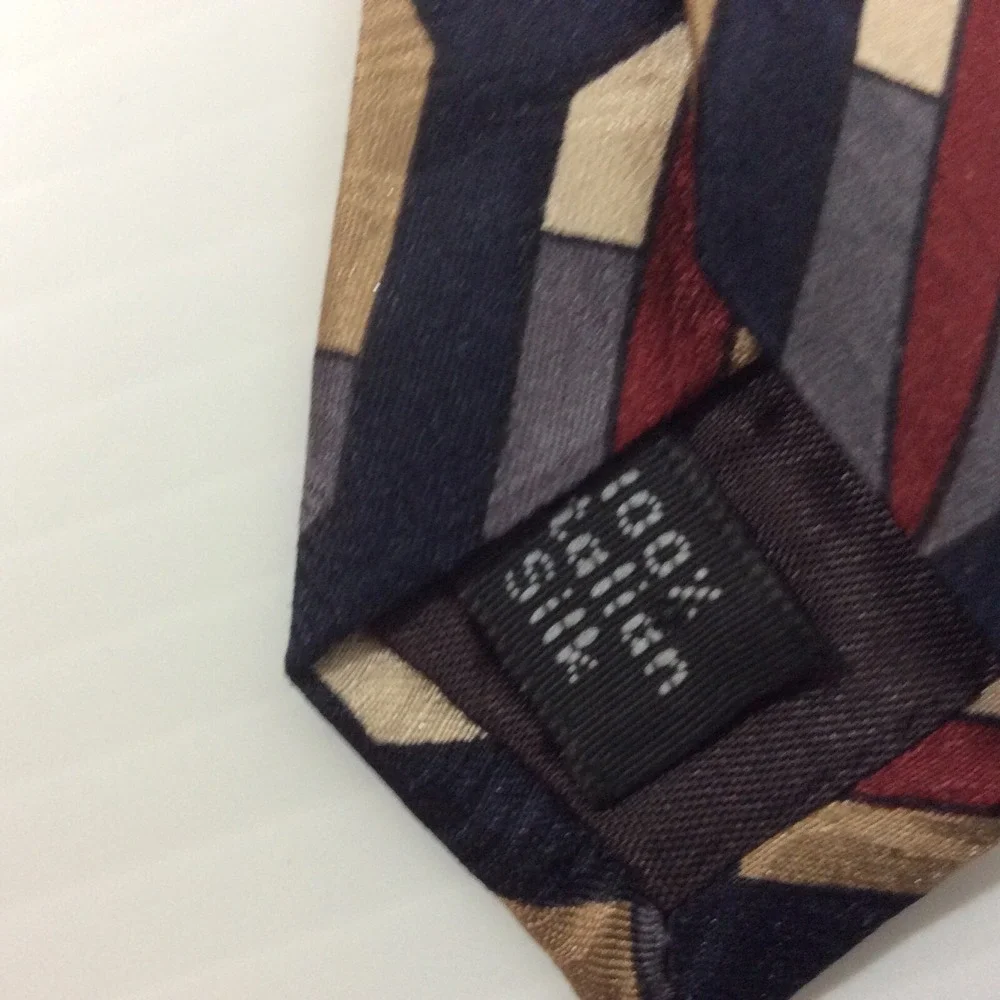 Louis Feraud mens neck