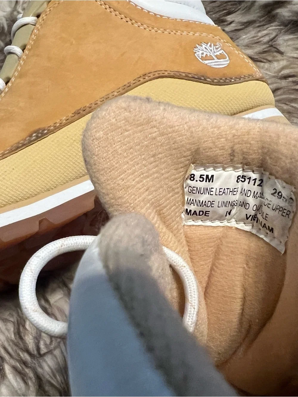 Timberland Men's Wheat Suede Ankle Boots with White Laces Sz 8.5 M