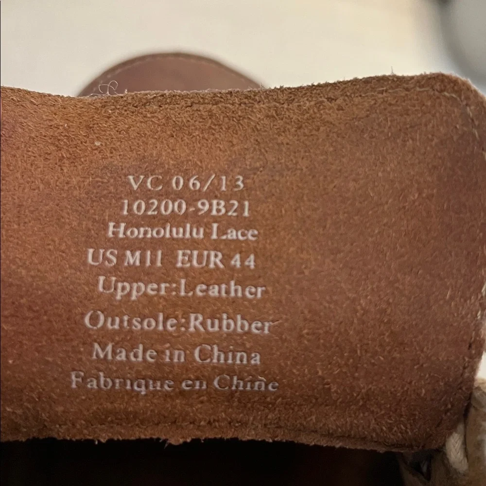OluKai Men's Dark Brown Leather Honolulu Lace Chukka Boots with Tan Laces