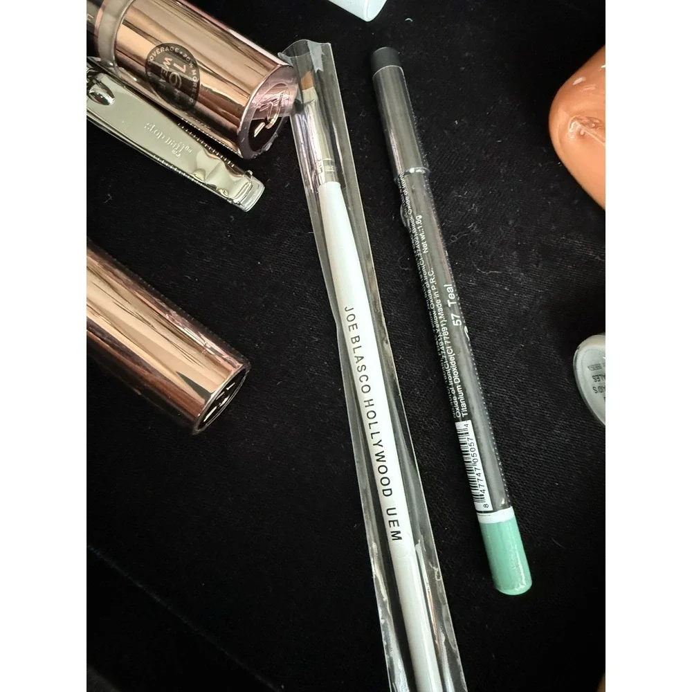 Revolution make up