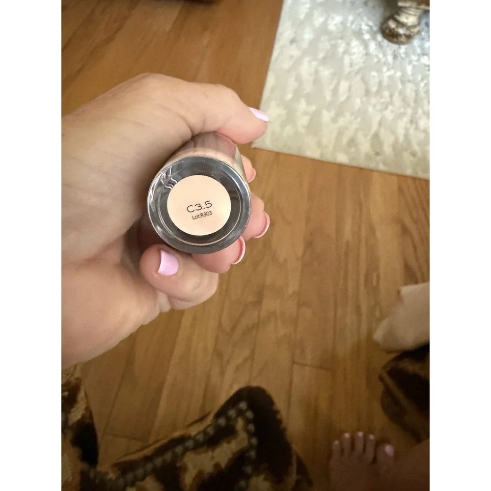 Revolution make up
