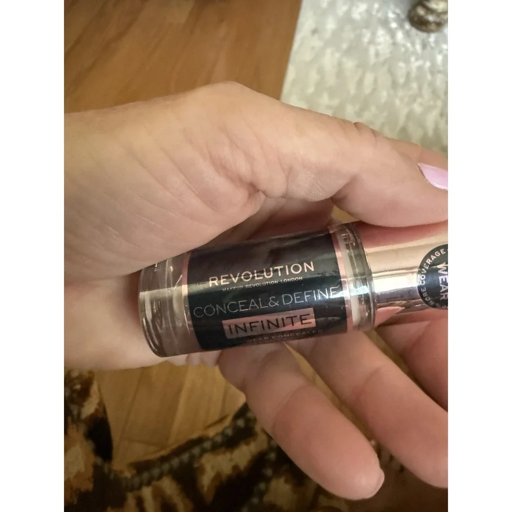 Revolution make up