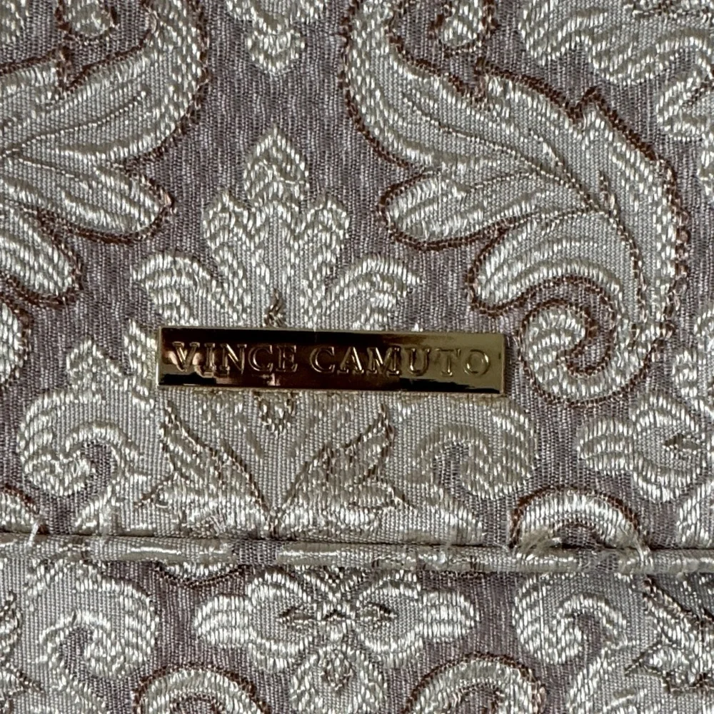 Vince Camuto this elegant
