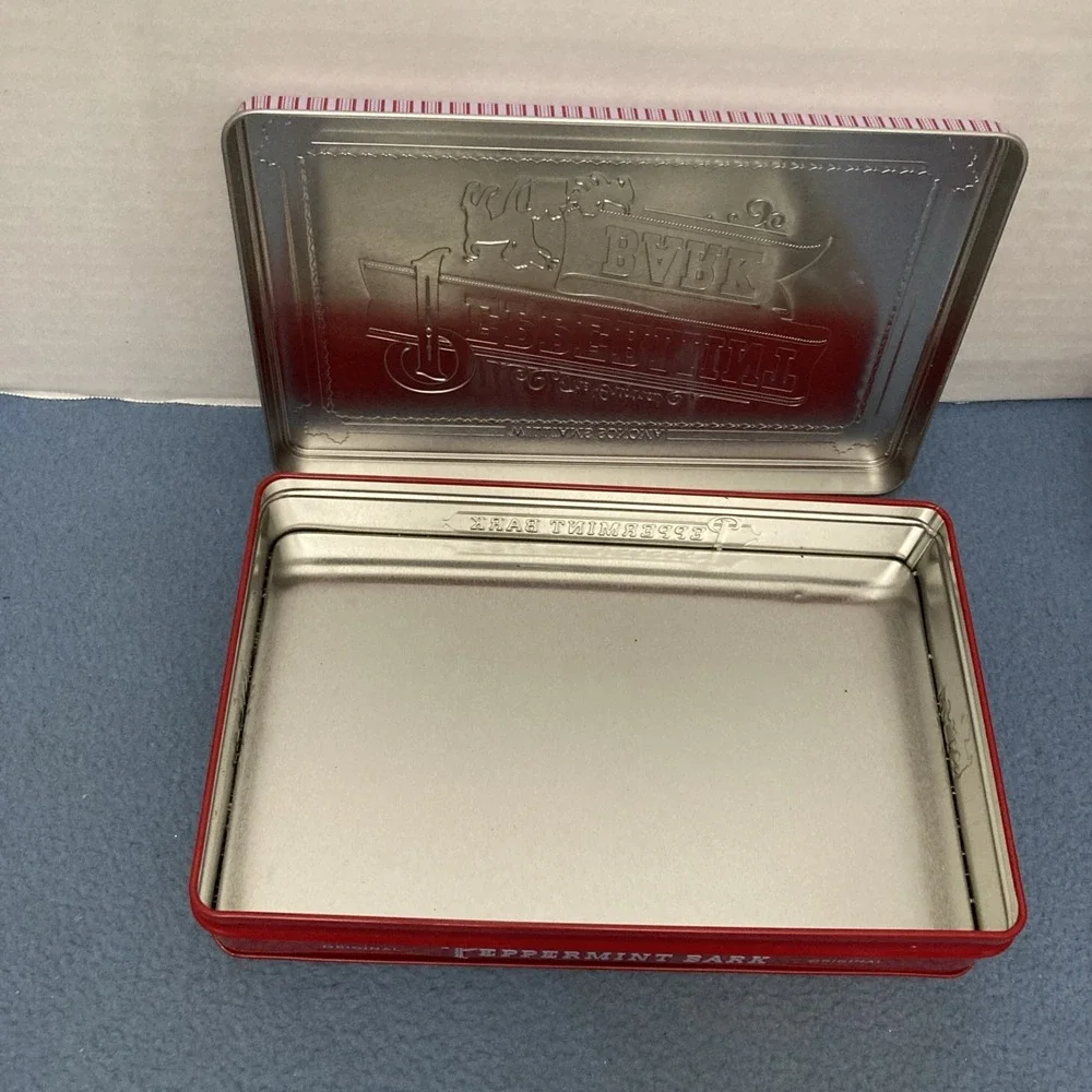 Williams Sonama Peppermint Bark 1 lb/16 oz Tins (Empty) from 2024 - Set‎ of 2