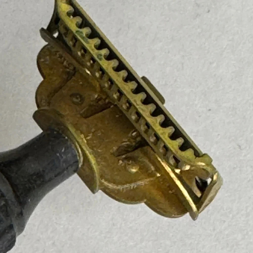 Vintage GEM Junior Single Edge Safety Razor Gold Tone Black Bakelite‎ Handle USA