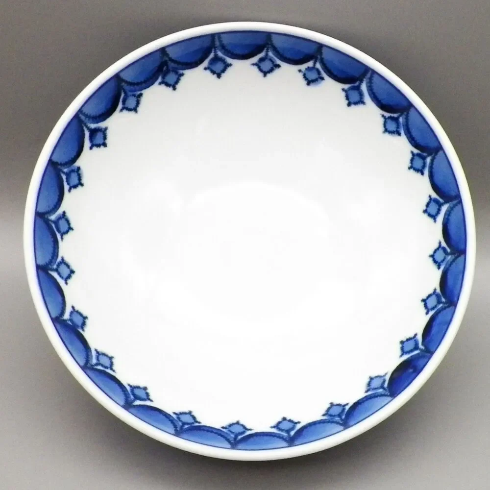 Japanese Arita-ware (Arita-yaki) Porcelain Footed Rice Bowl Cobalt Blue Vintage
