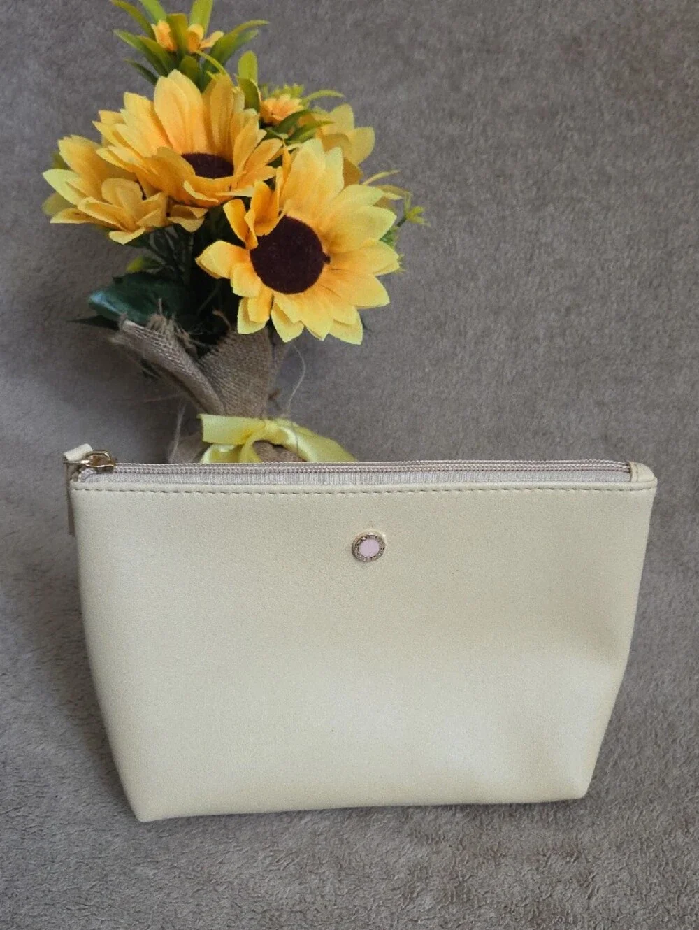 BVLGARI beige faux