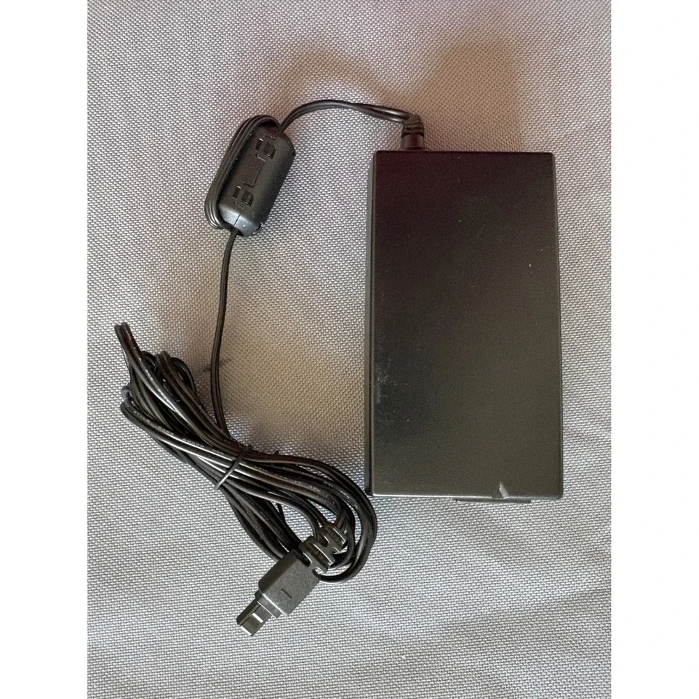 Canon CA-560 Compact Power Adapter 9.5V 2.7A AC Charger for Camcorders Black