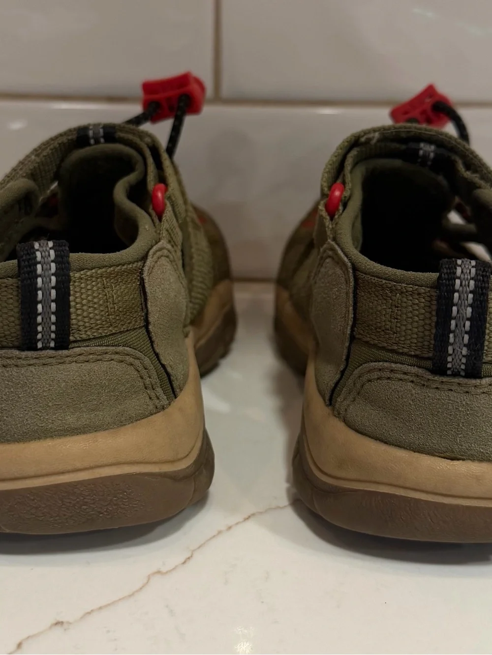 KEEN Little Kids Newport H2 Sandals Martini Olive & Aura Orange, Size 11