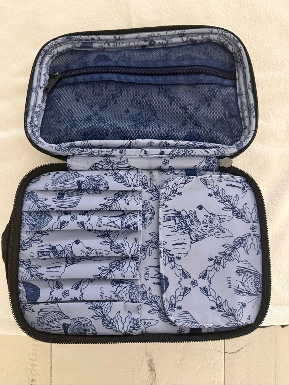 Oliver Thomas quilted cosmetic