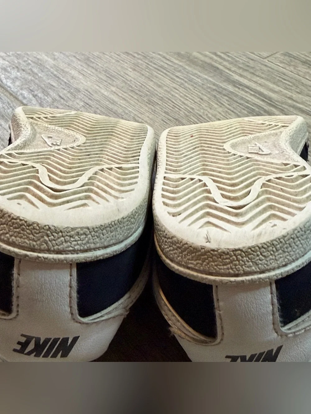 Nike court royale