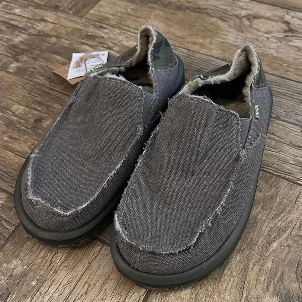 Sanuk mens shoes