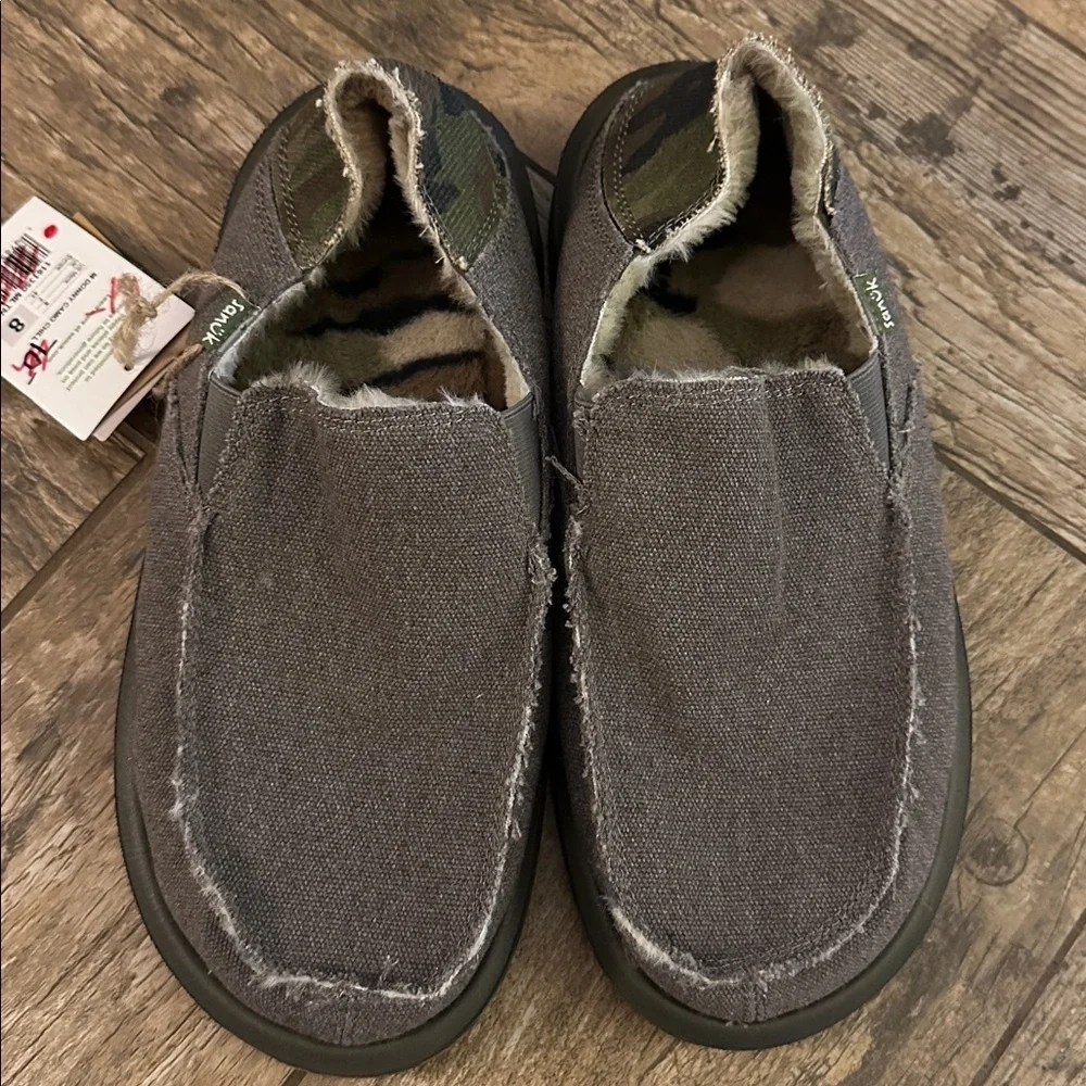 Sanuk mens shoes