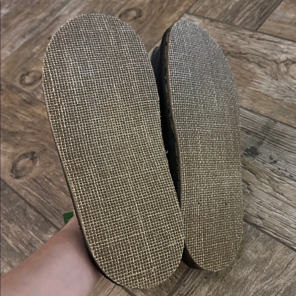 Sanuk mens shoes