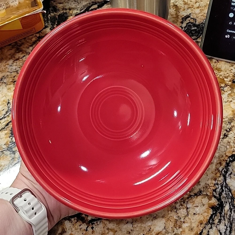 Bistro Coupe 7 5/8 Inch Medium Bowl 38 OZ Scarlet