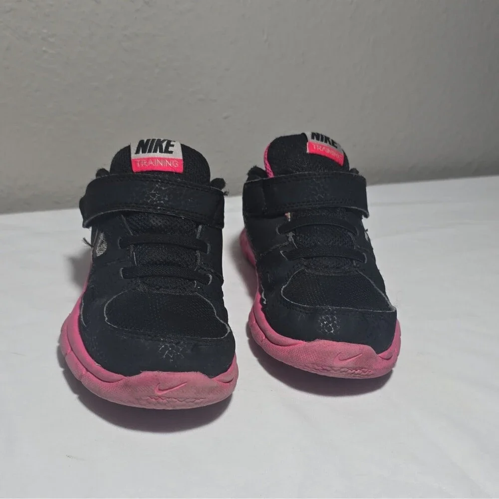 Nike stitching velcro
