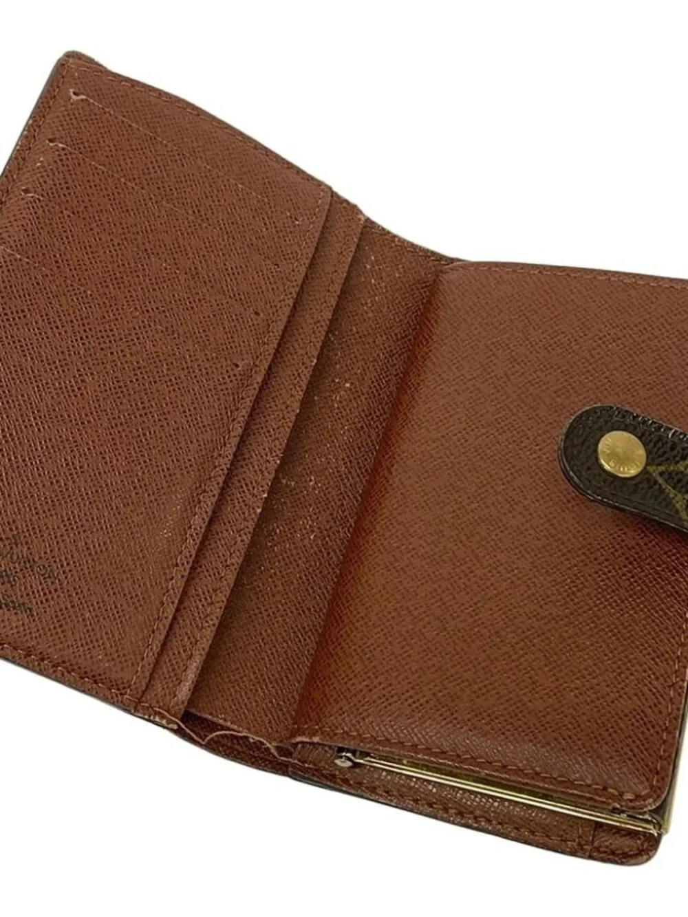 Louis Vuitton accessories	box cloth