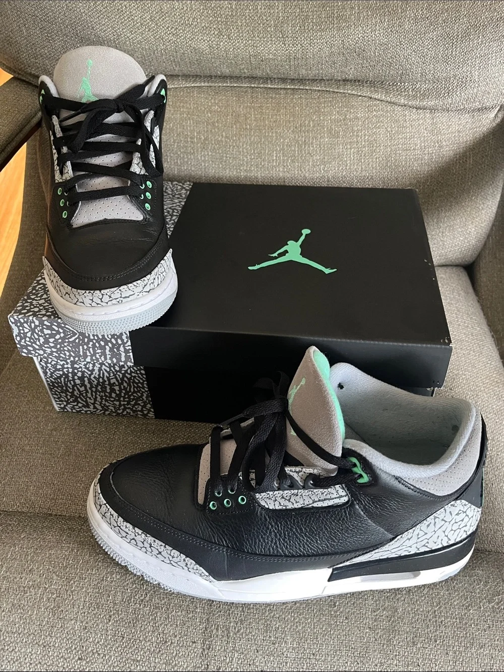 Jordan Black/Grey/Mint Green Retro 3 Sneakers