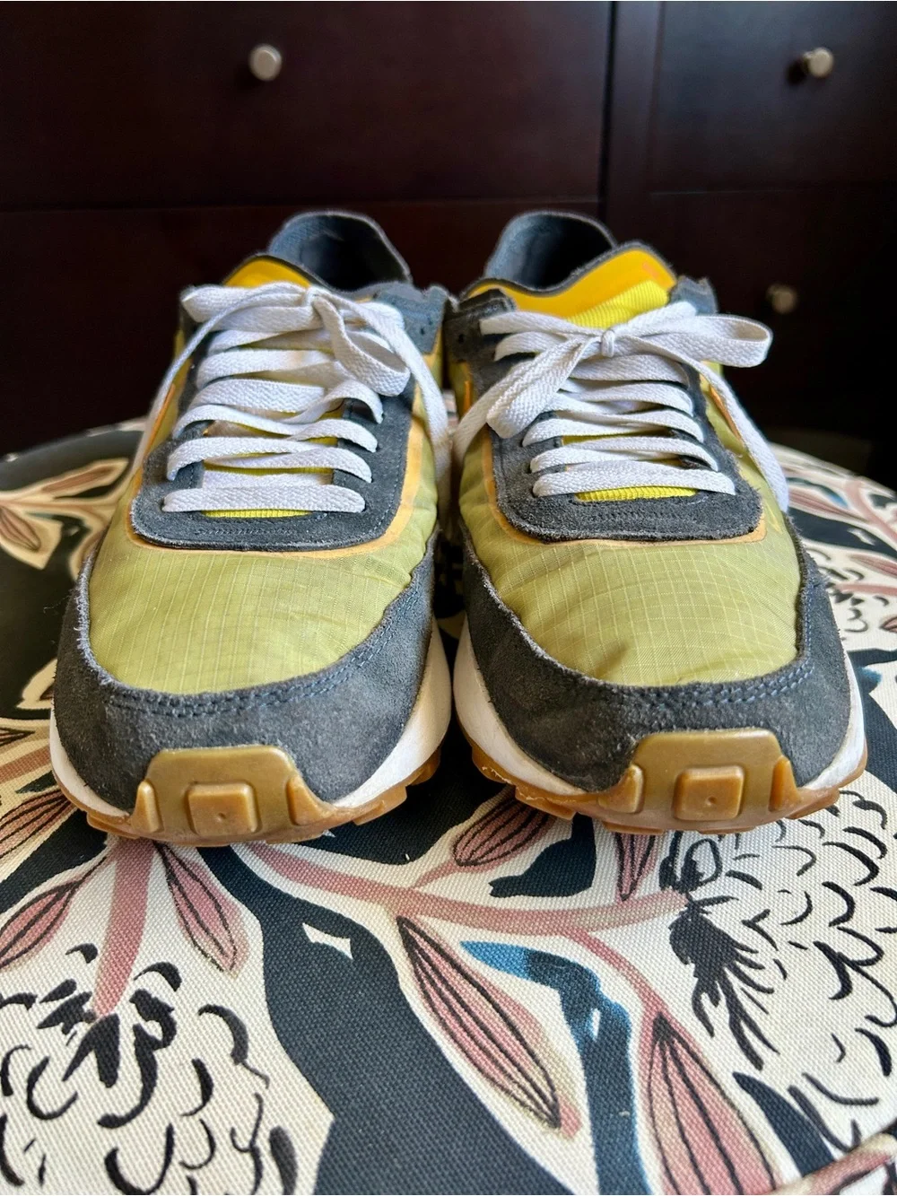 Nike foam pollen