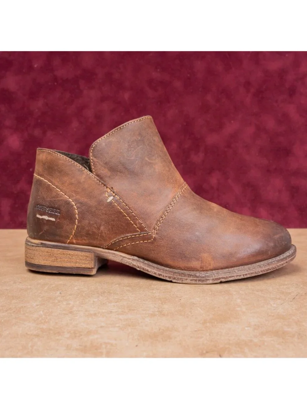 Josef Seibel wear model