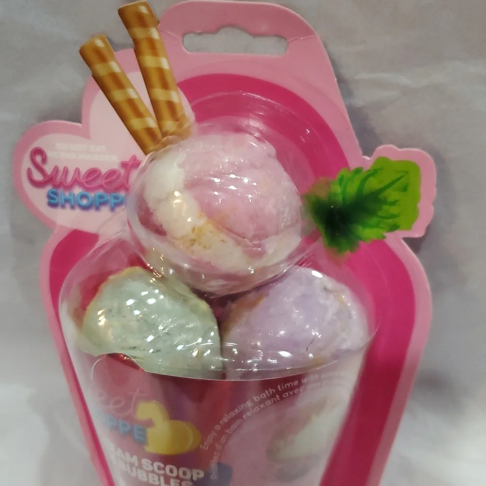 Sweet shoppe ice cream scoop shaped bath‎ bubbles new