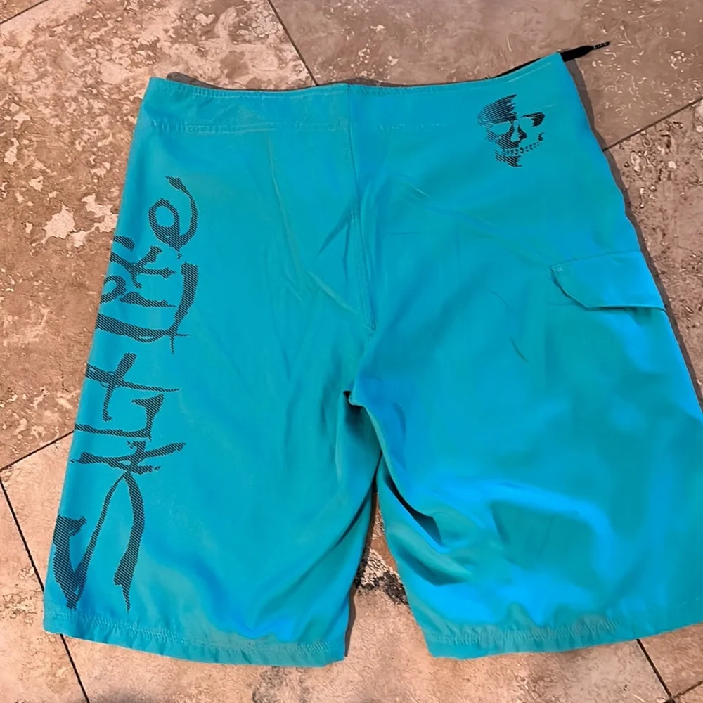Men’s Sallt Life SL X-QD  Board Shorts 32 teal blue/green color skull