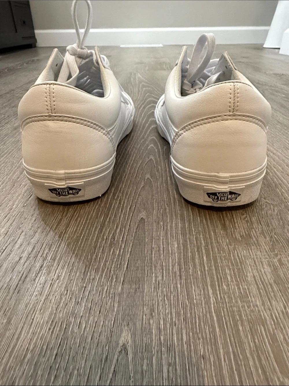 Vans Men's White Low-Top Skate Sneakers Old Skool ALL LEATHER