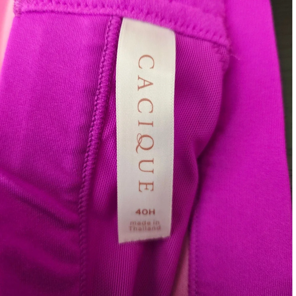 Cacique lightly lined