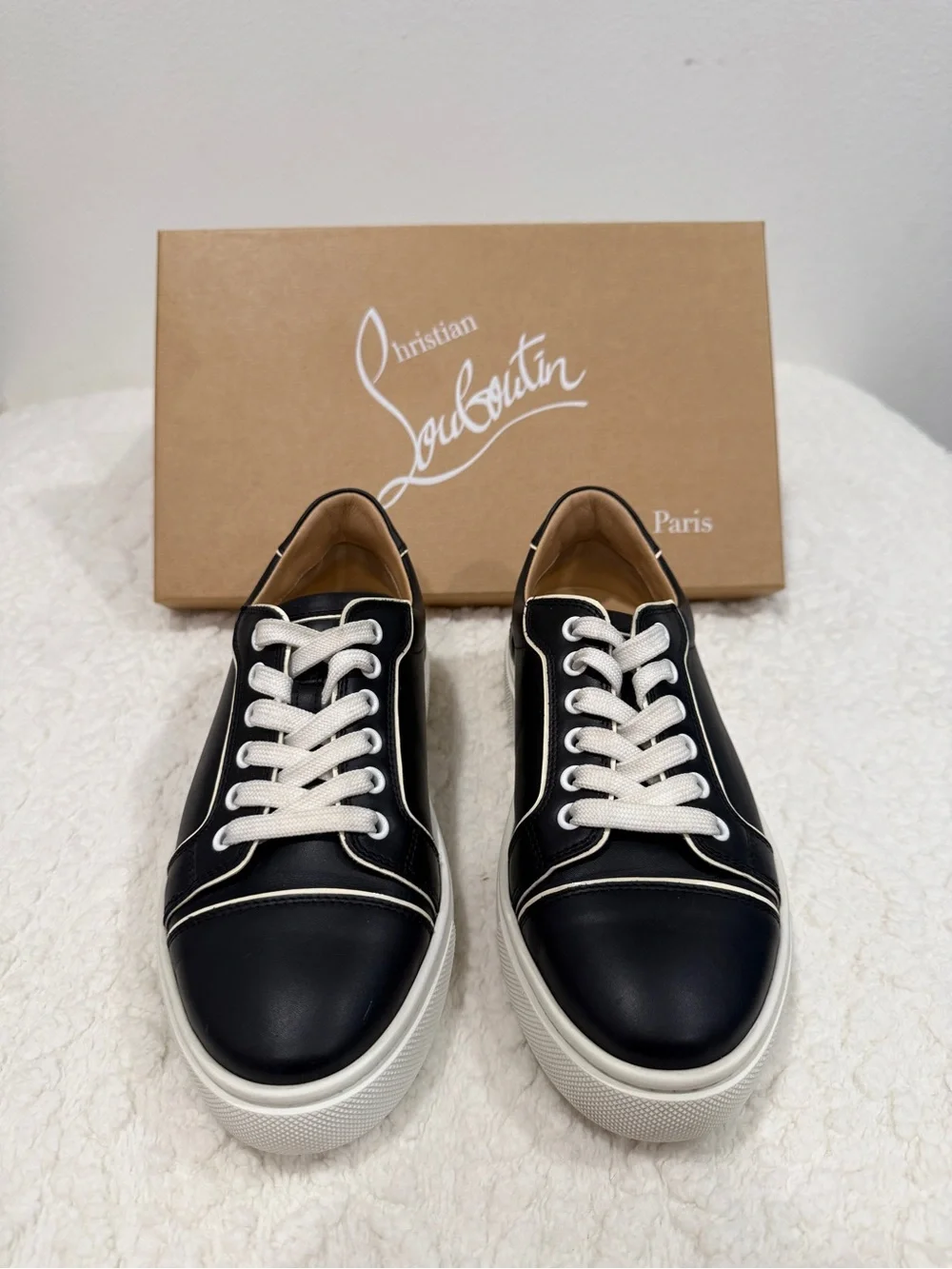 Christian Louboutin am open
