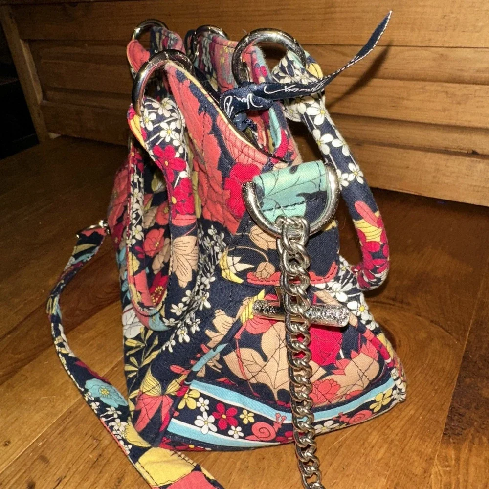 VERA BRADLEY RETIRED HAPPY SNAILS SHOULDER BAG TOTE FLOWERS GARDEN PURSE