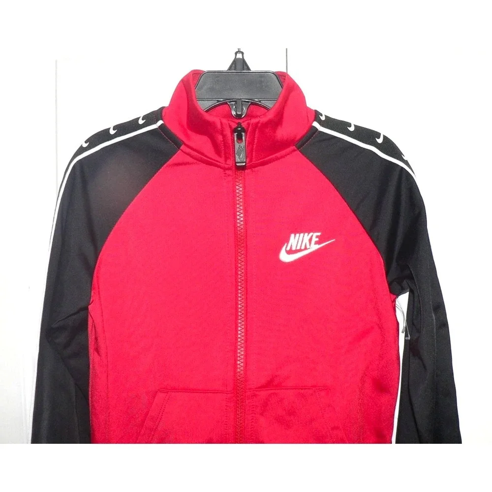 Nike boys swoosh