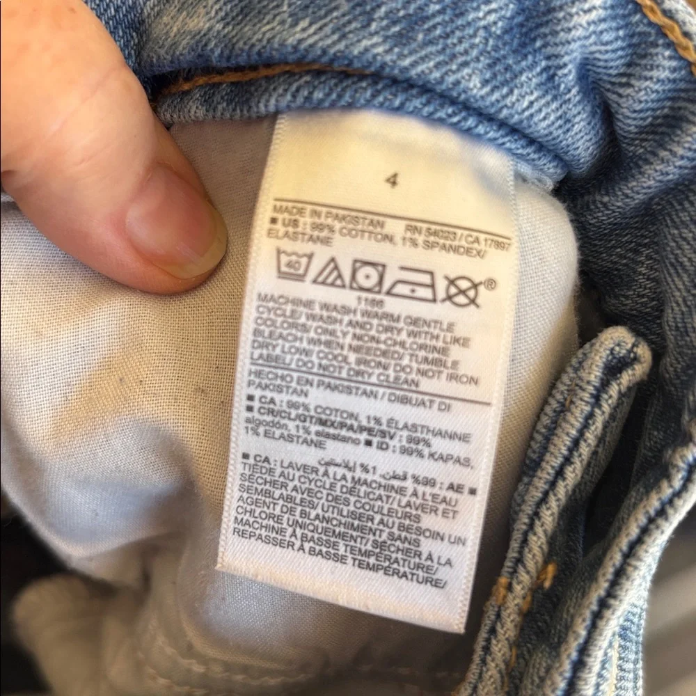 Old Navy size light