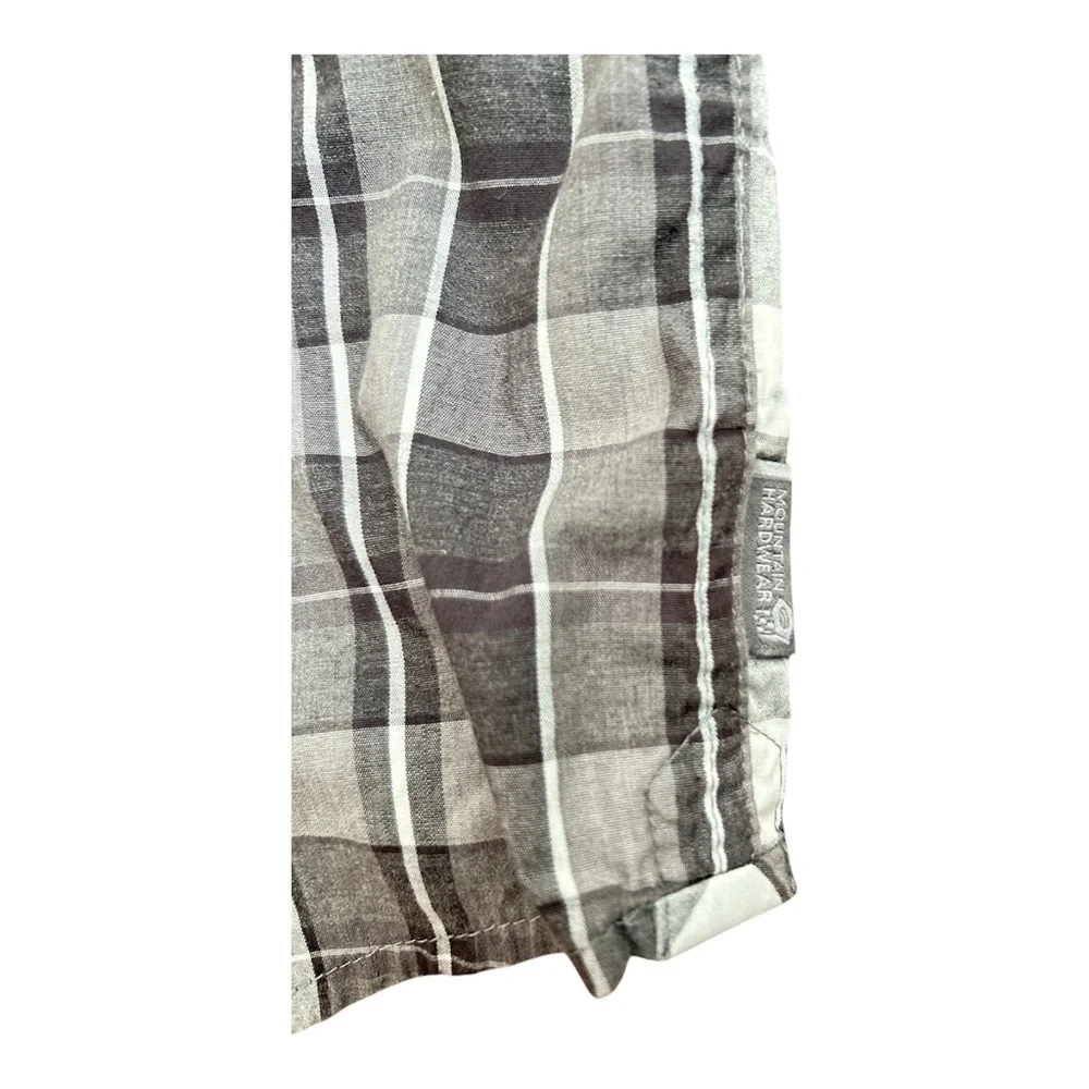 Mountain Hardwear‎ Shirt Men’s L Plaid Button Up Gray Hiking Workwear