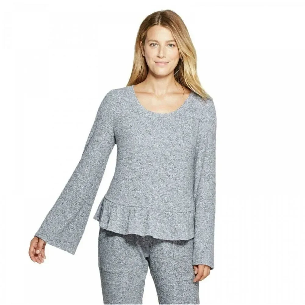 2/$20 GILLIGAN & O'MALLEY RIBBED COZY RUFFLE BELL SLEEVE SLEEP SHIRT