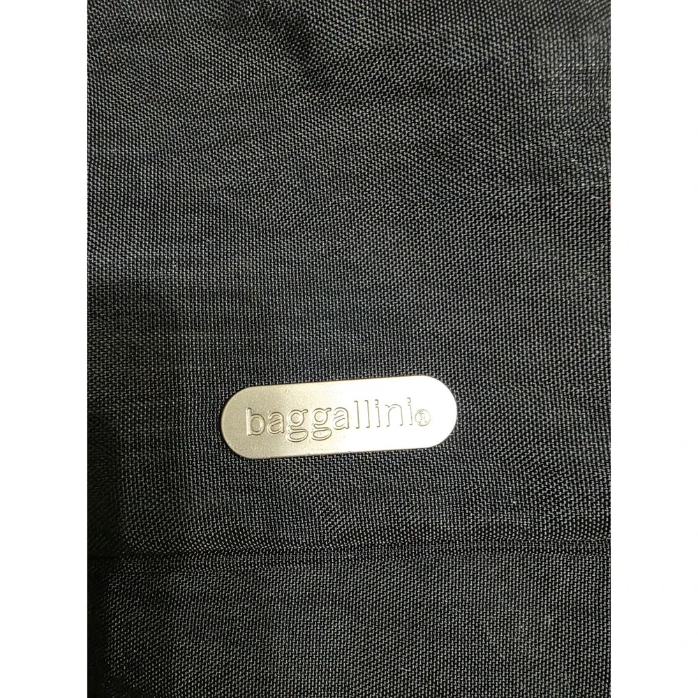 Baggallini crossbody bag