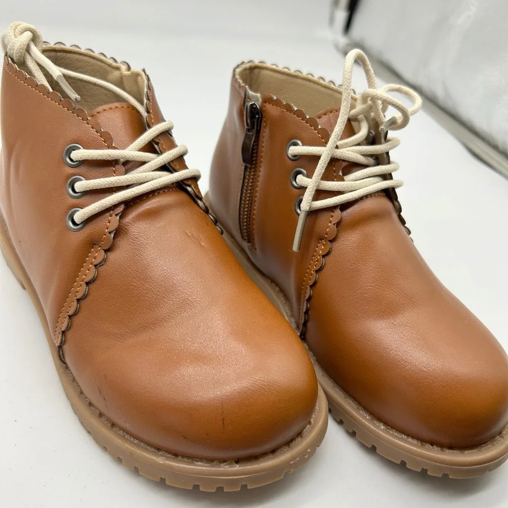 MMGZ‎ Baby Tan Scalloped Trim Ankle Boots Side Zip Size 12.5 Toddler
