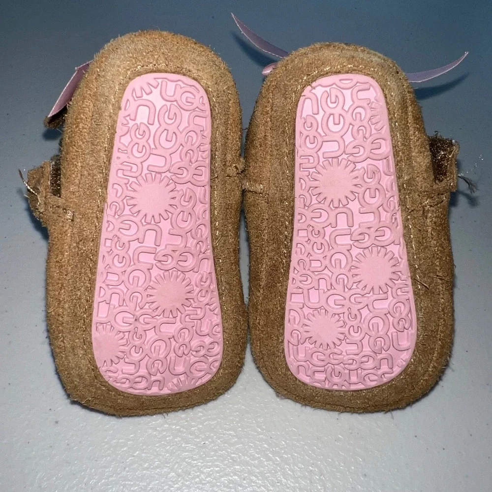 Ugg Jesse Bow II Infant Size‎ 1 Suede Boots